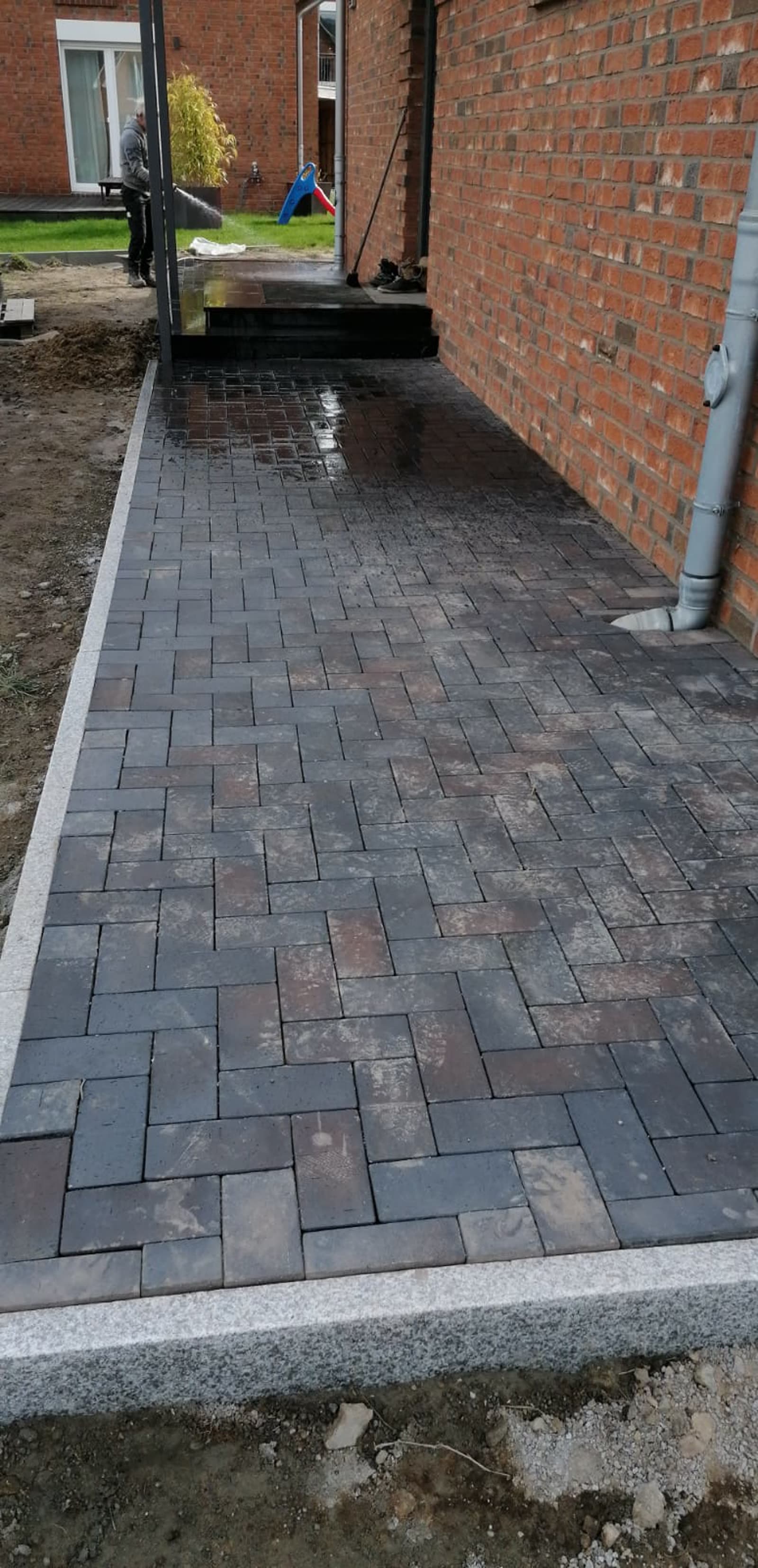 Fertiggestellte Klinkerterrasse